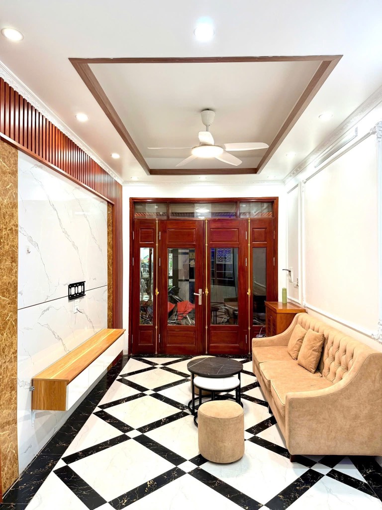 NHÀ ĐẸP Ở LUÔN – KHU VỰC NHIỀU TIỆN ÍCH, DÂN CƯ THÂN THIỆN -DT 31M2 – GIÁ CHỈ 6 TỶ HƠN.